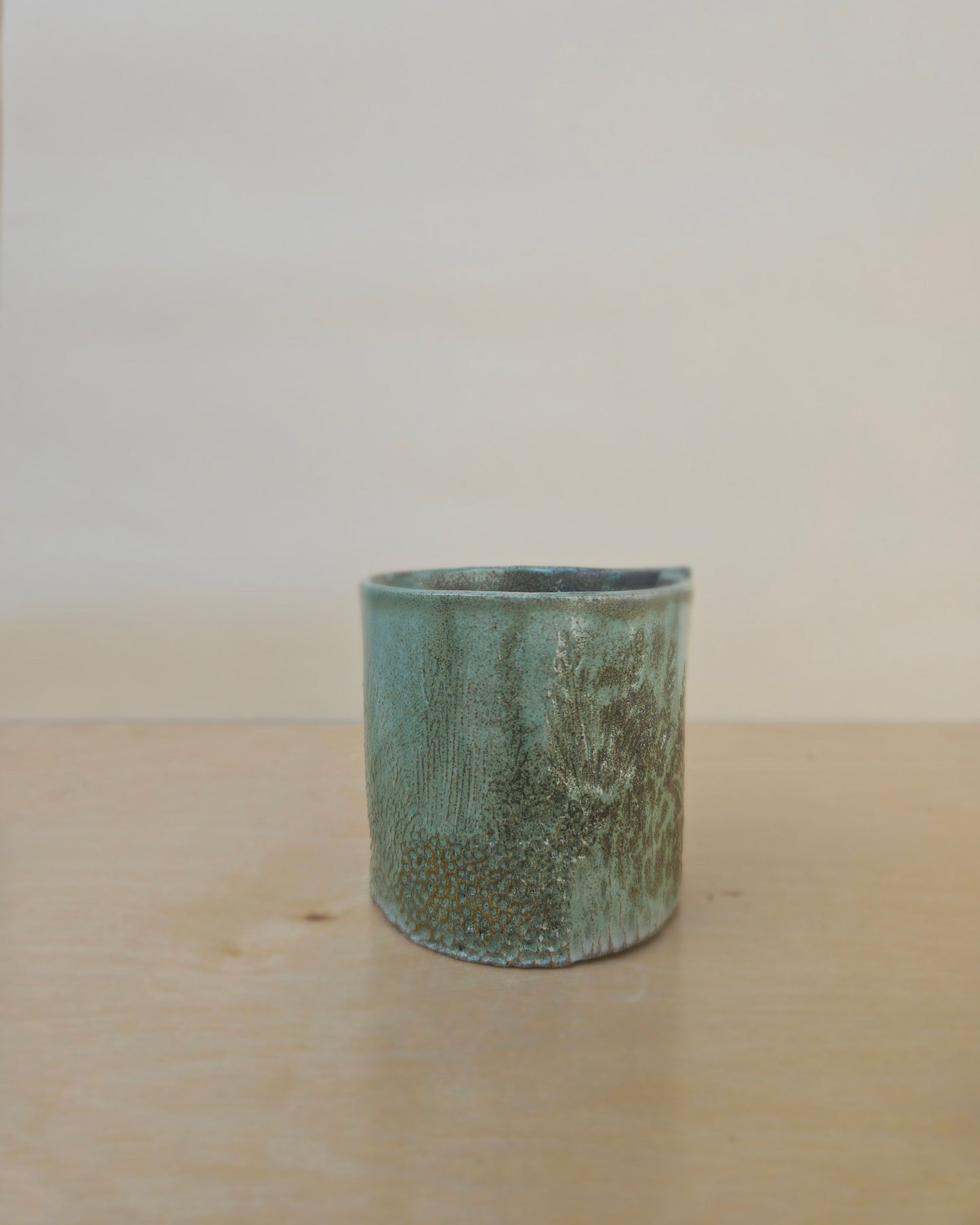 Small Metallic-like Glaze Cup